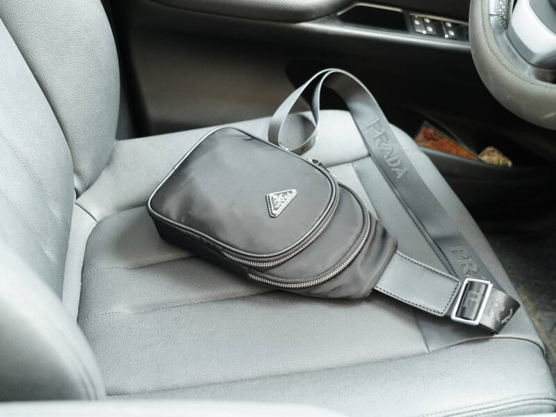 Prada Black 25x18x10cm shoulder bag — Premium Replica