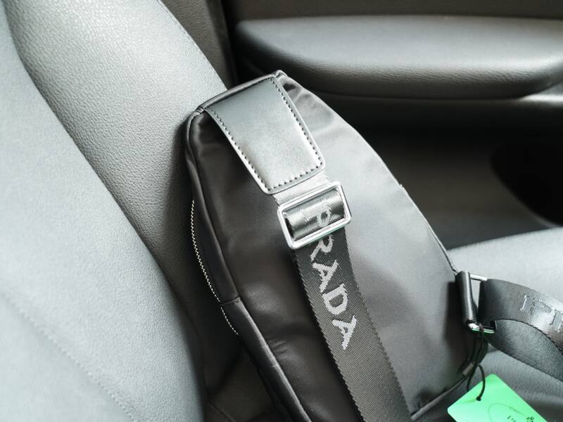 Prada Black 25x18x10cm shoulder bag — Premium Replica
