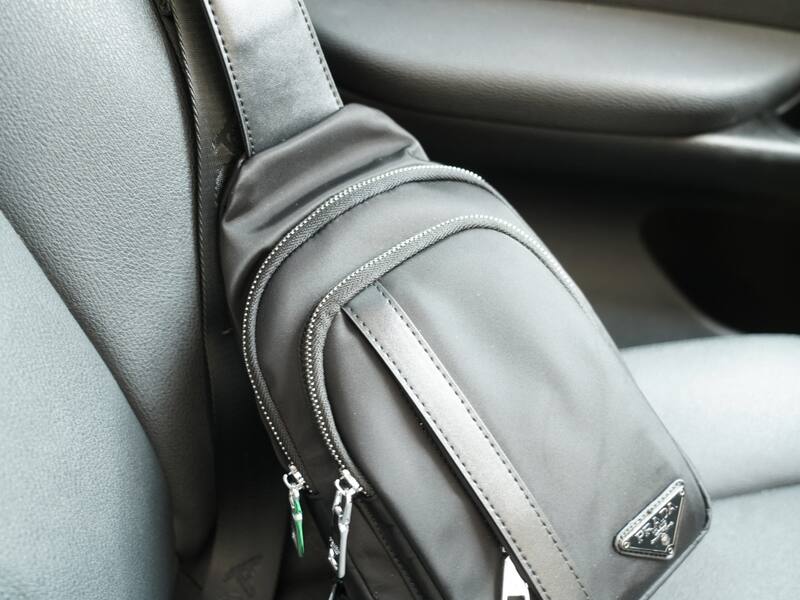 Prada Black 25x18x10cm shoulder bag — Premium Replica