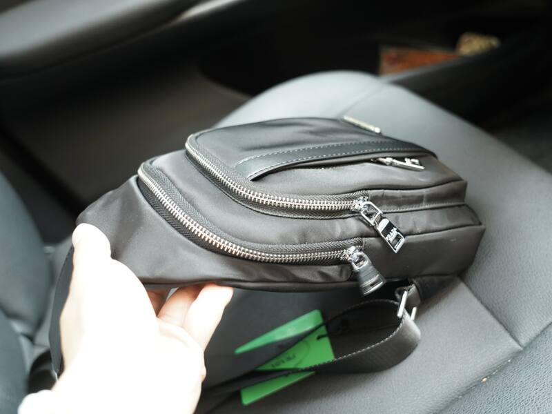 Prada Black 25x18x10cm shoulder bag — Premium Replica