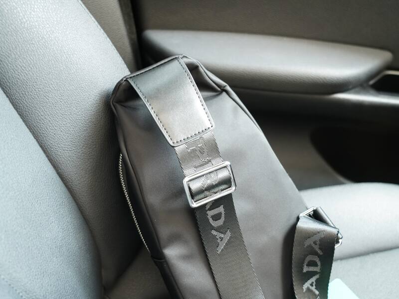 Prada Black 25x18x10cm shoulder bag — AAA Quality Replica