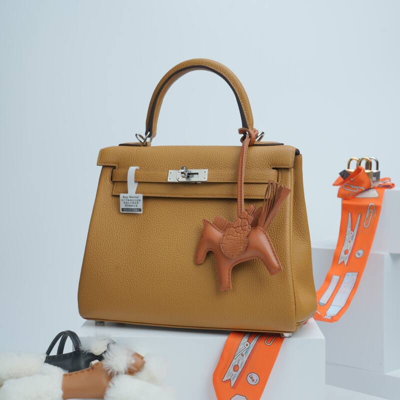 Hermes Kelly Gold Togo shoulder — Top Quality Replica