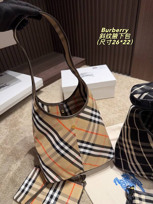 Burberry Beige Check / Black Check 26*22cm shoulder — Premium Replica