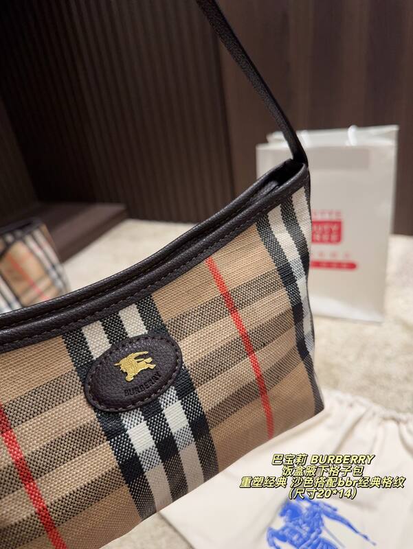 Burberry Beige Haymarket Check with brown leather trim 20*14cm shoulder — Top Quality Replica