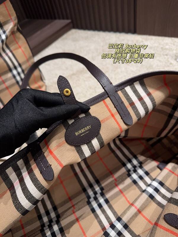 Burberry Haymarket Check / Brown Plaid with Dark Brown Trim 38*29cm tote — AAA Quality Replica