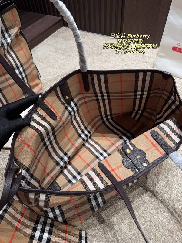 Burberry Haymarket Check / Brown Plaid with Dark Brown Trim 38*29cm tote — AAA Quality Replica