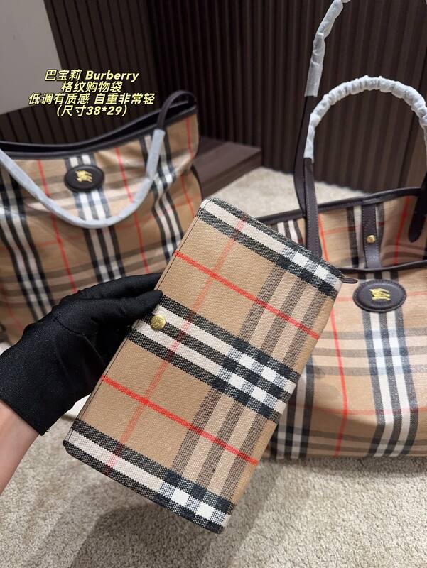 Burberry Haymarket Check / Brown Plaid with Dark Brown Trim 38*29cm tote — AAA Quality Replica