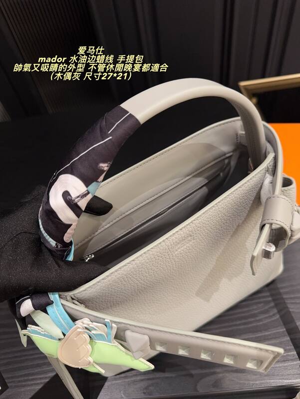 Hermes Mador Light gray 27 shoulder — AAA Quality Replica