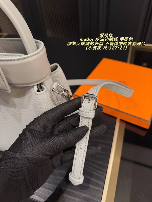 Hermes Mador Light gray 27 shoulder — AAA Quality Replica