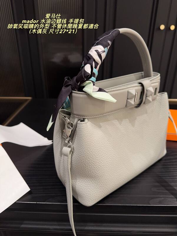 Hermes Mador Light gray 27 shoulder — AAA Quality Replica