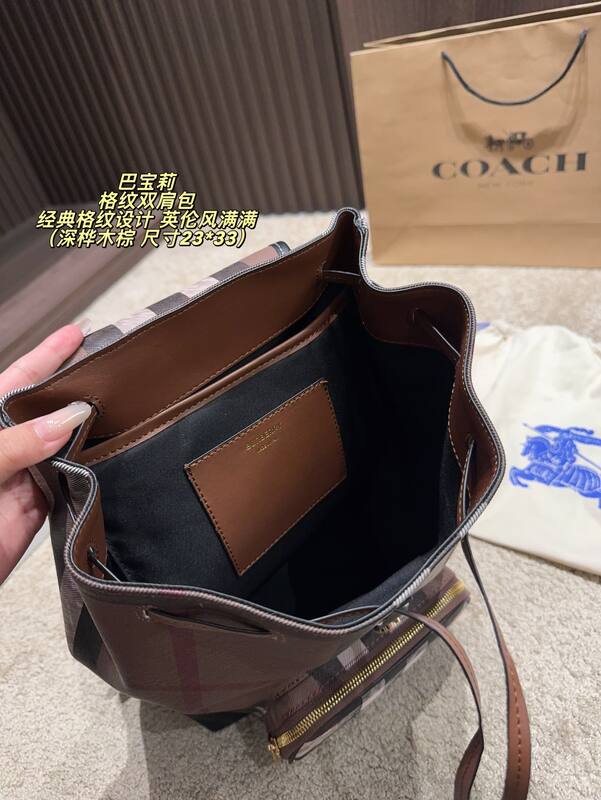 Burberry 23*33cm backpack — 1:1 Replica