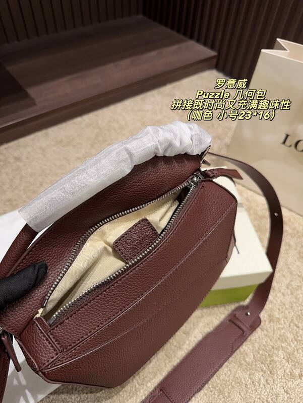 Loewe Puzzle 23*16cm（） crossbody — Top Quality Replica