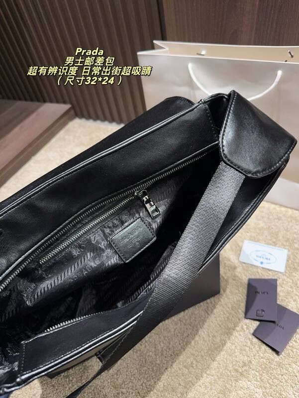 Prada Black leather 32*24cm crossbody — Top Quality Replica