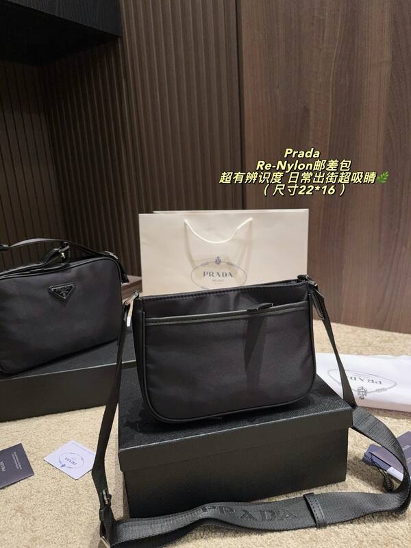 Prada Re-Nylon Black Nylon 22*16cm crossbody — Top Quality Replica