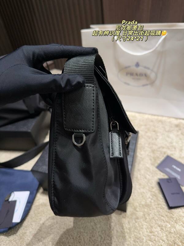 Prada Nylon black 24*21cm crossbody — AAA Quality Replica