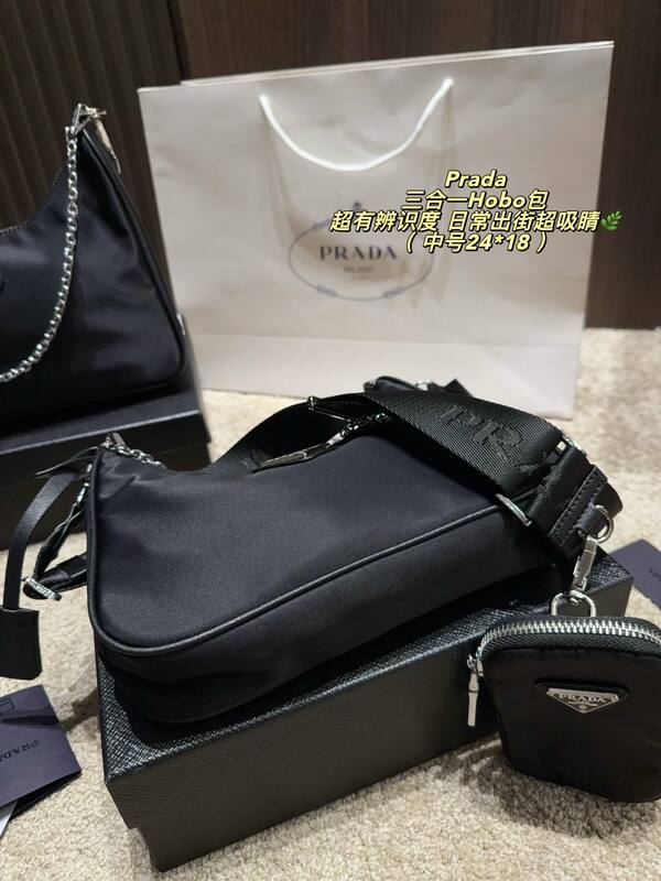Prada Re-Edition 2005 Nylon black 22*16cm 24*18cm 28*20cm crossbody — 1:1 Replica