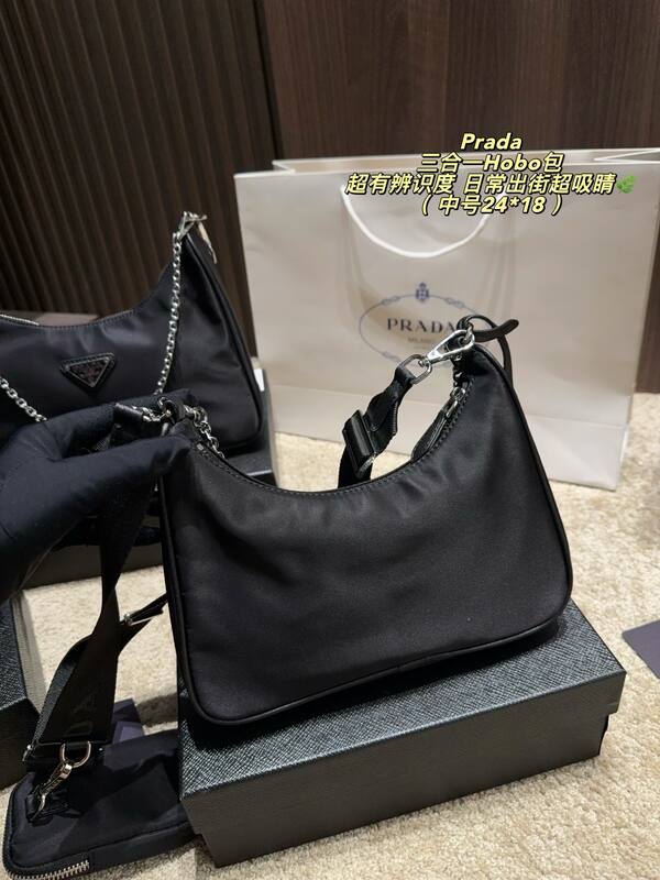 Prada Re-Edition 2005 Nylon black 22*16cm 24*18cm 28*20cm crossbody — 1:1 Replica