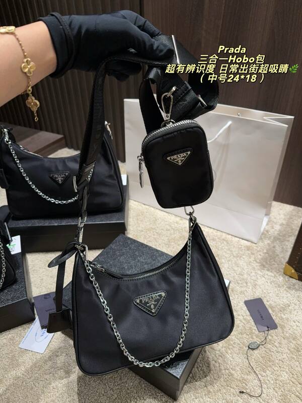 Prada Re-Edition 2005 Nylon black 22*16cm 24*18cm 28*20cm crossbody — 1:1 Replica
