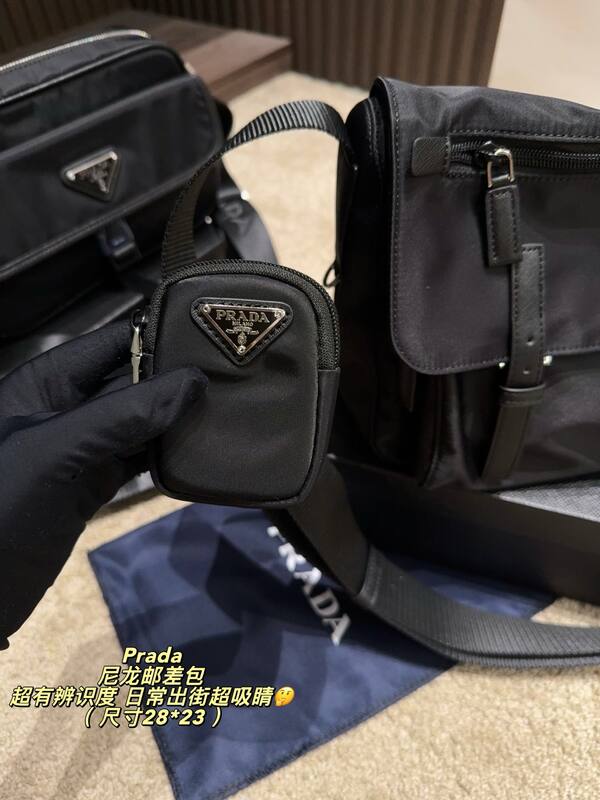 Prada Nylon black 28*23cm crossbody — Top Quality Replica