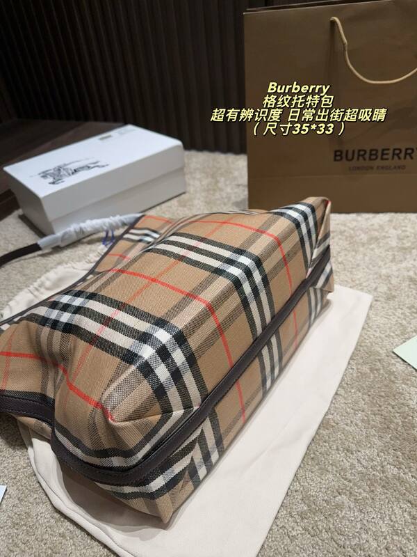 Burberry Haymarket Check / Brown Plaid 35*33cm tote — Premium Replica