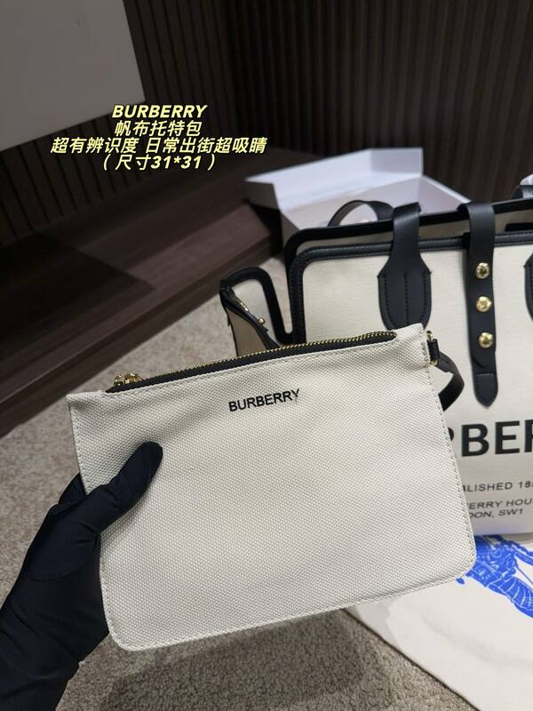 Burberry Horseferry Beige canvas with black leather trim 31*31cm tote — Premium Replica