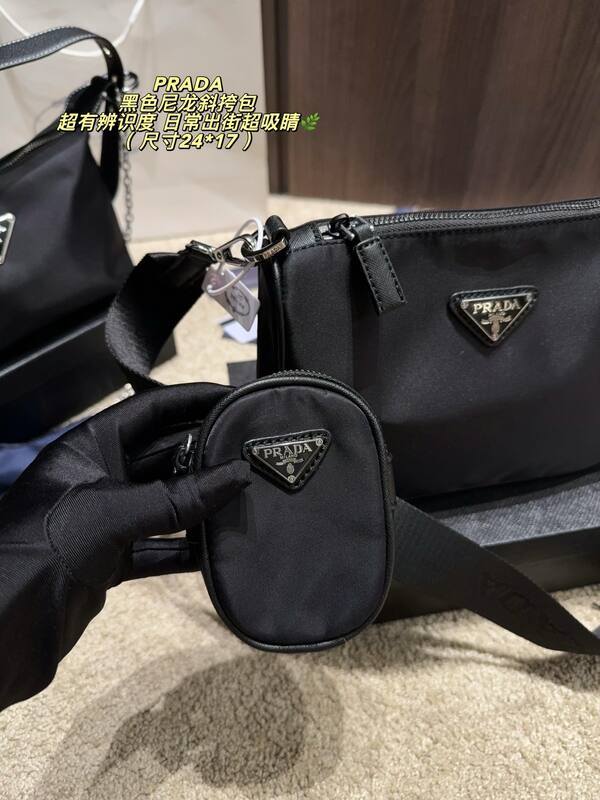 Prada Re-Edition Nylon black 24*17cm crossbody — Top Quality Replica