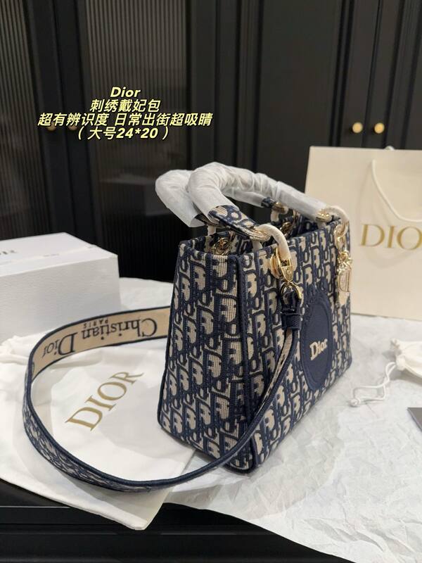 Dior Lady Blue Oblique embroidery shoulder — Top Quality Replica
