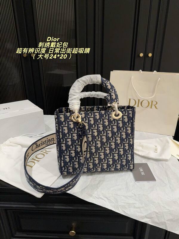 Dior Lady Blue Oblique embroidery shoulder — Top Quality Replica