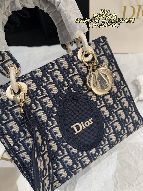 Dior Lady Blue Oblique embroidery shoulder — Top Quality Replica