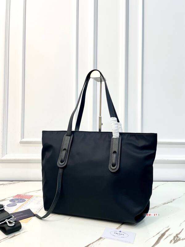 Prada Black shoulder bag — Premium Replica