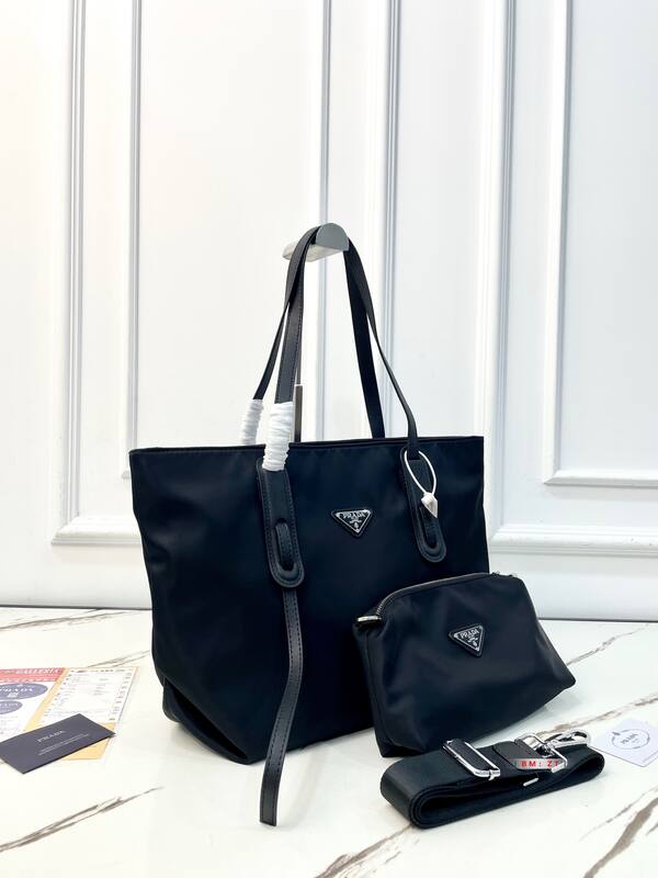 Prada Black shoulder bag — Premium Replica