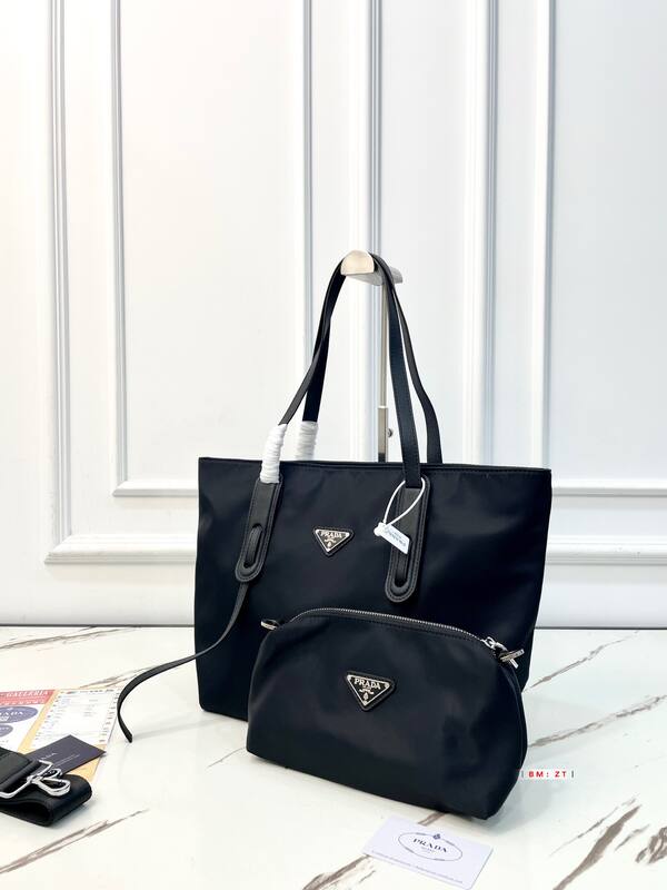 Prada Black shoulder bag — Premium Replica