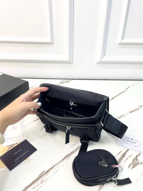 Prada Black 25x18x10cm shoulder bag — Premium Replica