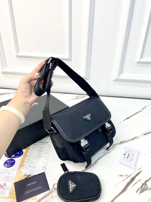 Prada Black 25x18x10cm shoulder bag — Premium Replica