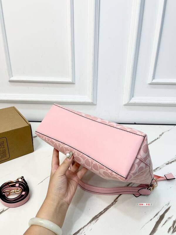 Coach Pink shoulder bag — Top Quality Replica