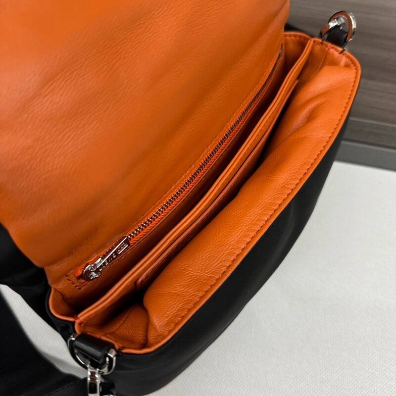 Loewe Black shoulder bag — 1:1 Replica