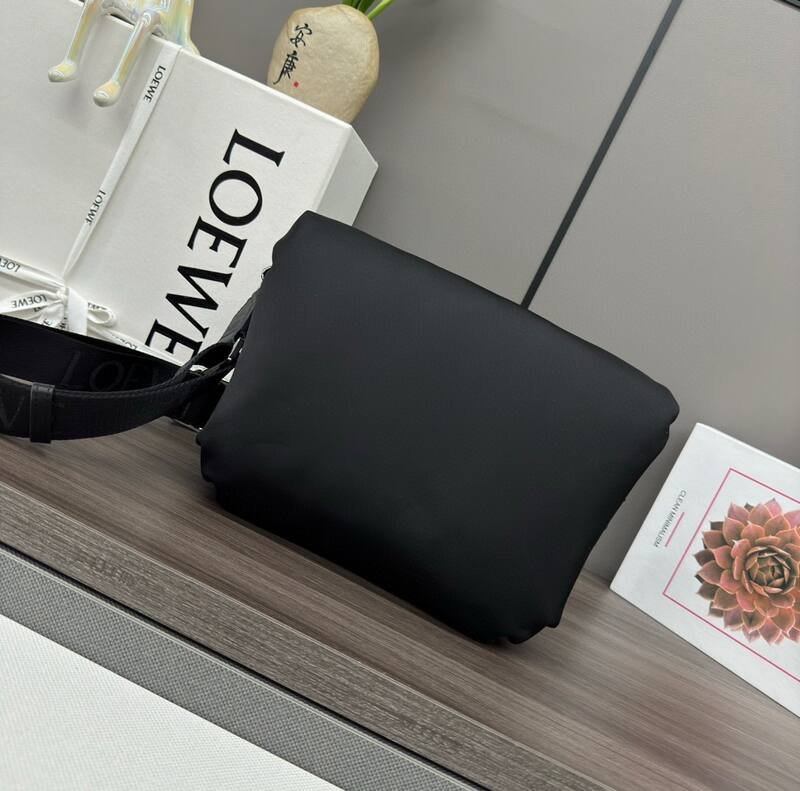 Loewe Black shoulder bag — 1:1 Replica