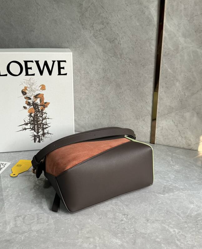 Loewe Brown 25x18x10cm shoulder bag — 1:1 Replica