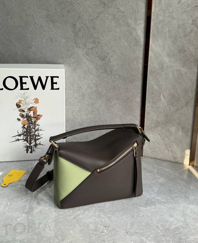 Loewe Brown 25x18x10cm shoulder bag — 1:1 Replica
