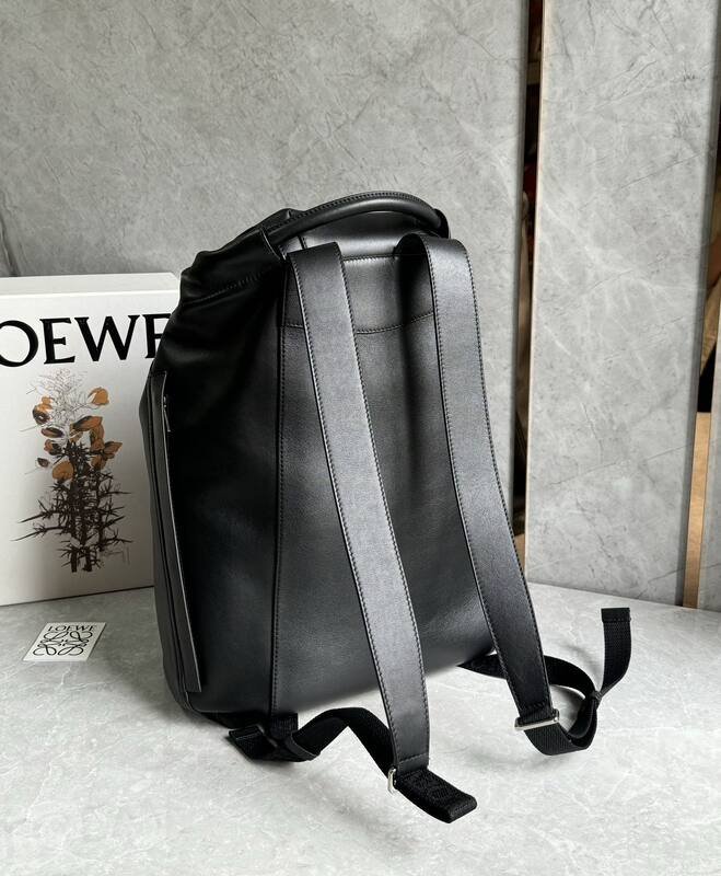 Loewe Black shoulder bag — AAA Quality Replica