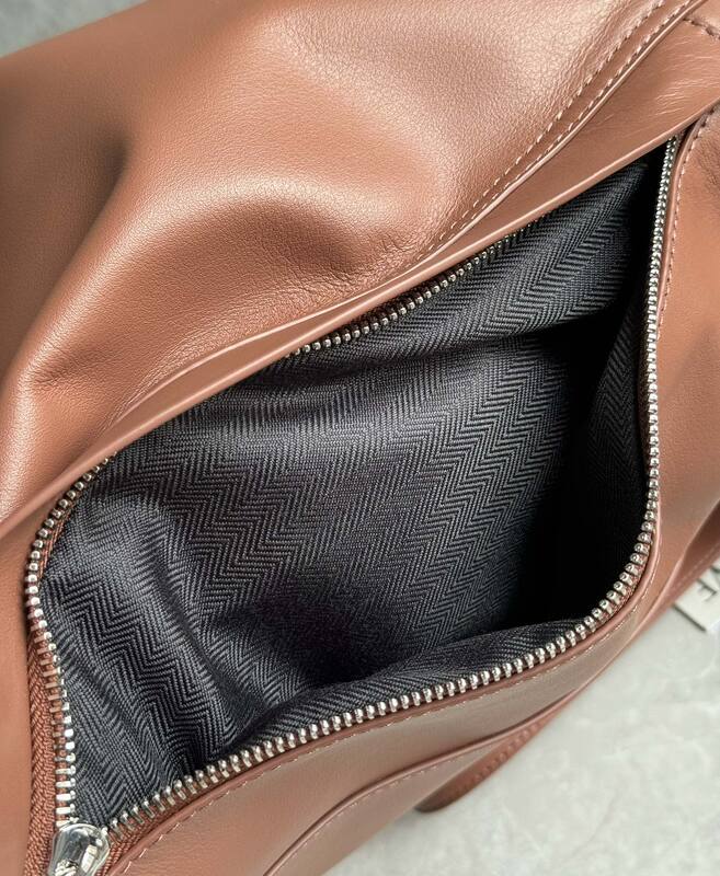Loewe Brown shoulder bag — Top Quality Replica