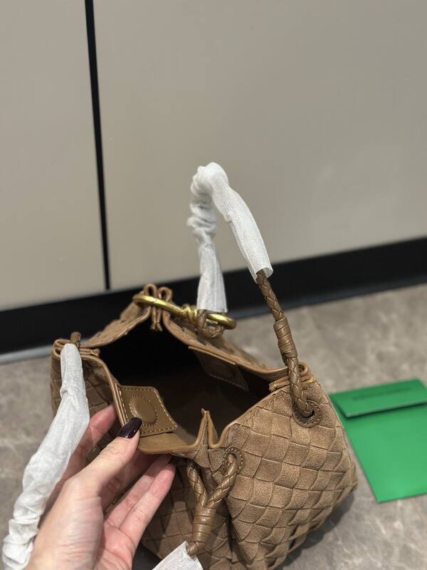 Bottega Veneta Brown 25x18x10cm shoulder bag — 1:1 Replica