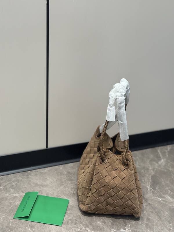 Bottega Veneta Brown 25x18x10cm shoulder bag — 1:1 Replica