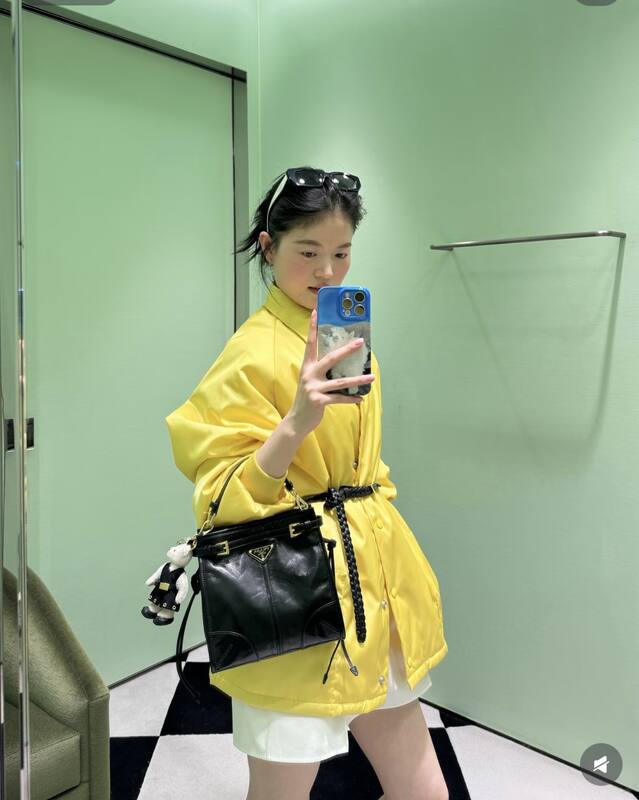 Prada Black 25x18x10cm shoulder bag — Premium Replica