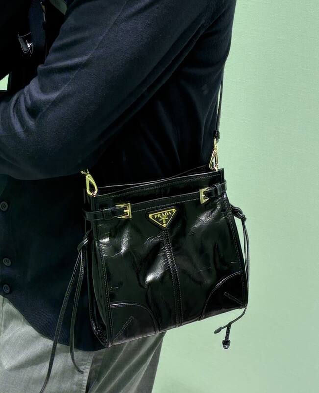Prada Black 25x18x10cm shoulder bag — Premium Replica