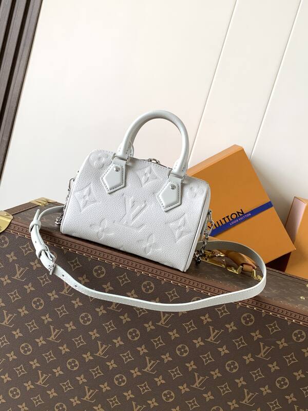 Louis Vuitton M28343 Light gray crossbody — 1:1 Replica