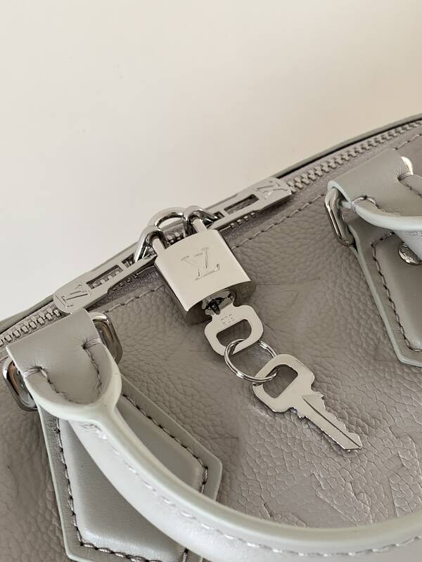 Louis Vuitton M28343 Light gray crossbody — 1:1 Replica