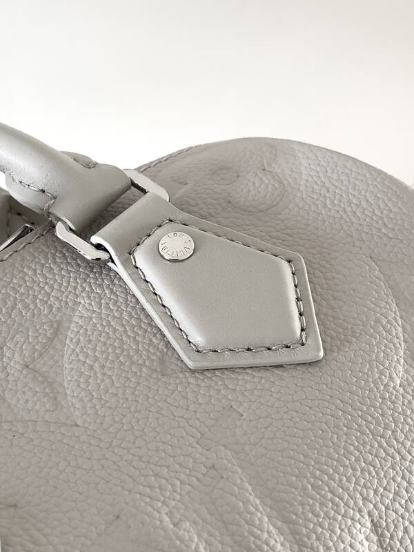Louis Vuitton M28343 Light gray crossbody — 1:1 Replica