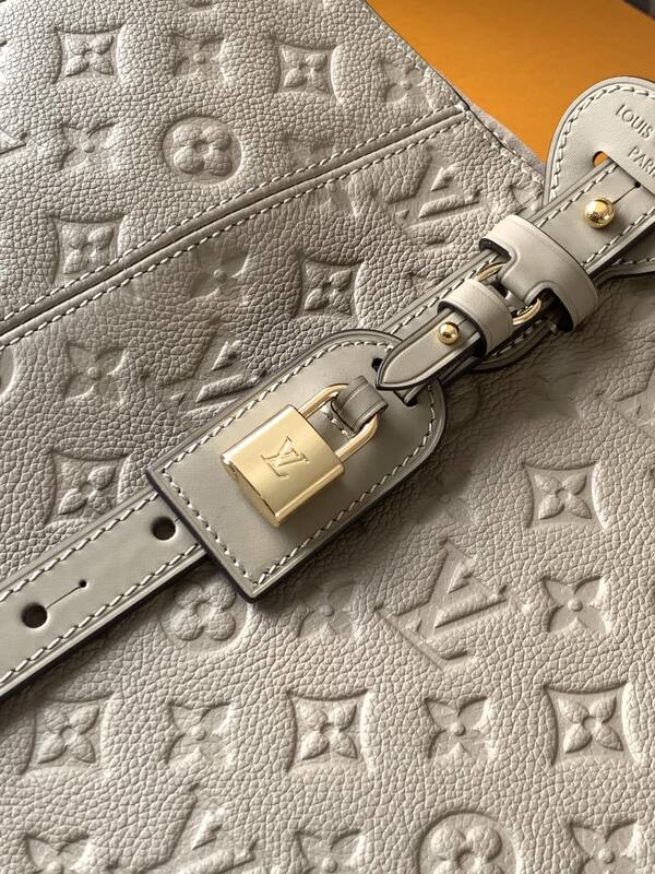 Louis Vuitton M25889 Beige Monogram Empreinte tote — Top Quality Replica