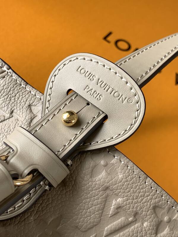 Louis Vuitton M25889 Beige Monogram Empreinte tote — Top Quality Replica